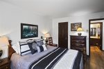 Mammoth Lakes Rental Wildflower 45 - Comfortable Bedroom
